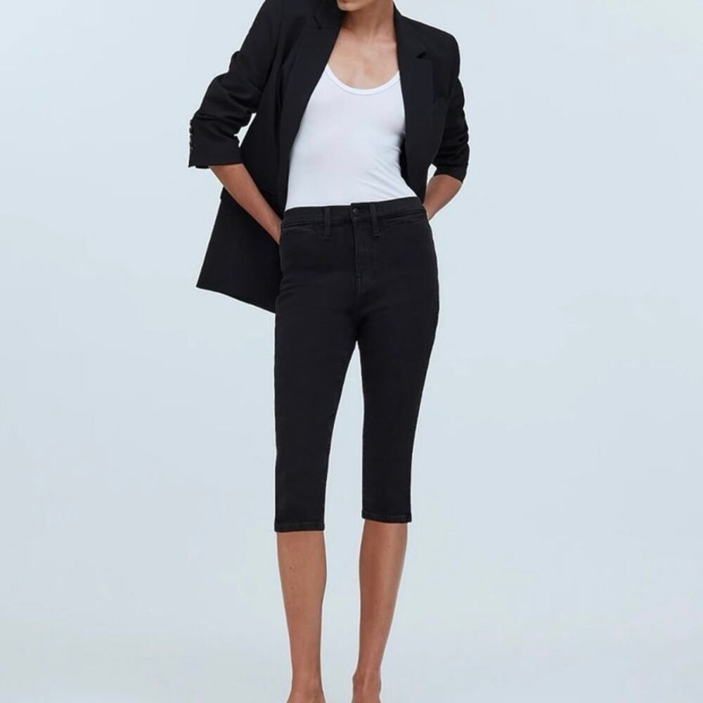 NWT Madewell The '90s Capri Jean in Alexdon Wash Black Size 25
